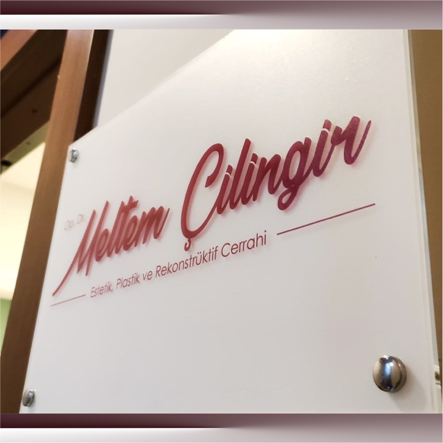 bagdat-caddesi-klinik-kapi-tabelasi