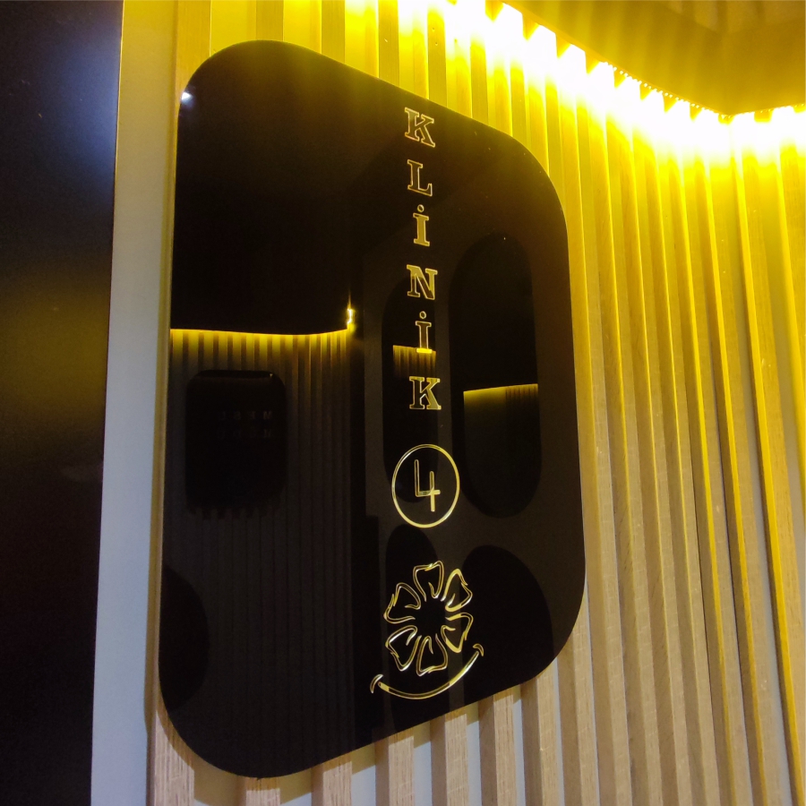 klinik-kapi-isimlik-tabela