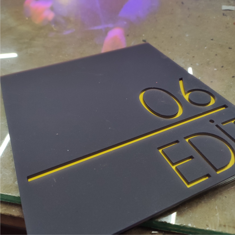 studio-kayıt-odasi-kapi-isimligi-