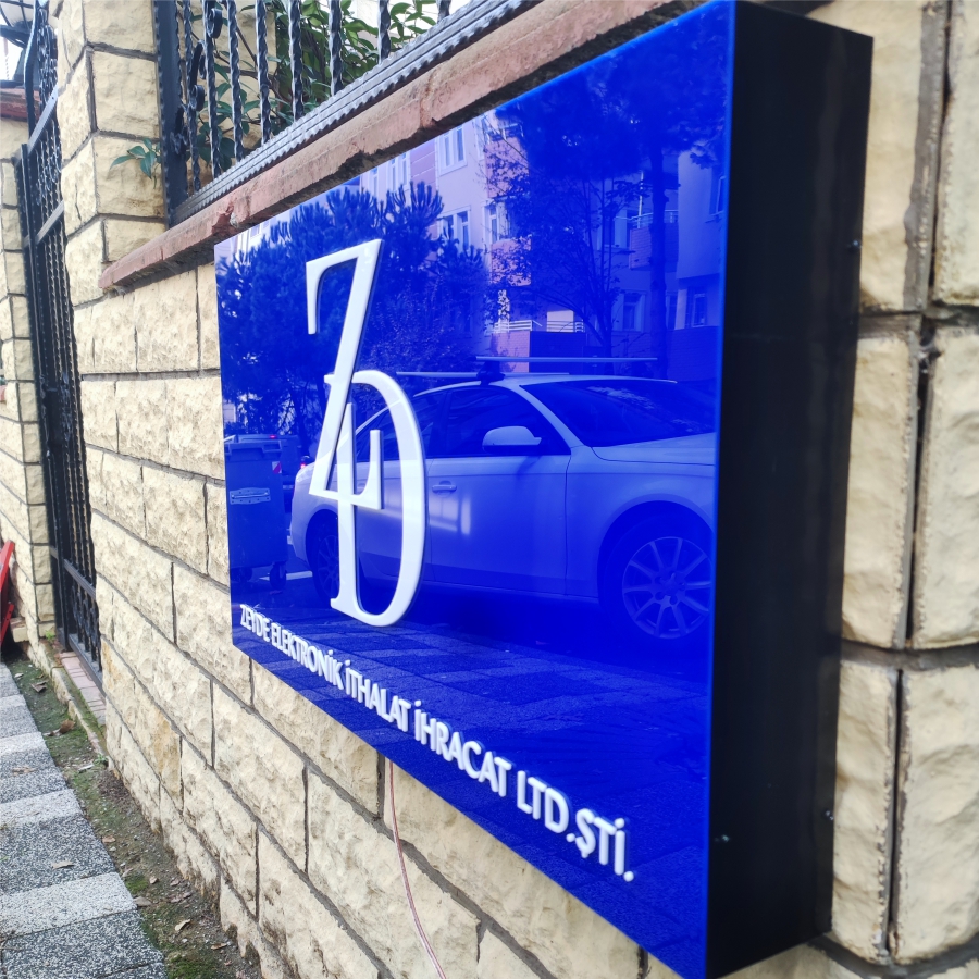 zeyde-elektronik-isikli-pleksi-kabartma-kapi-tabelasi